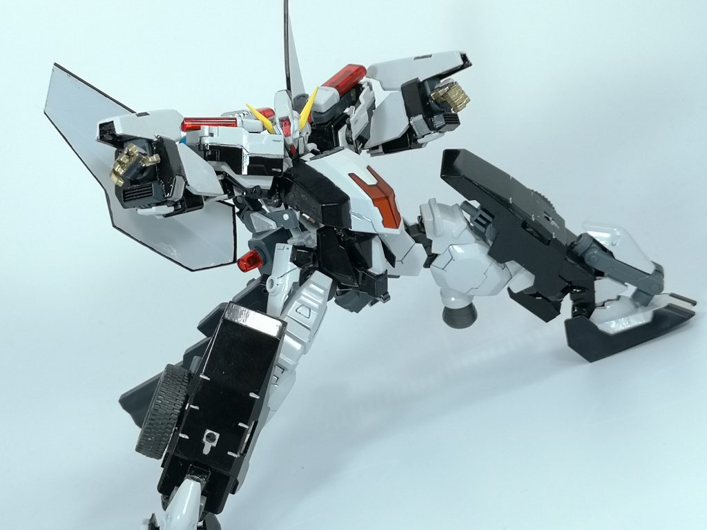 マグナムとポリストライカー、そして合体したストライクマグナム、いかがだったでしょうか?
パトレイバーを意識したガンダムが、支援メカと合体しジェイデッカーのようなスーパー系になるというこの機体、楽しんでいただけたら嬉しいです!
動画化も予定しておりますので、ぜひ楽しみにしていただけたらと思います!