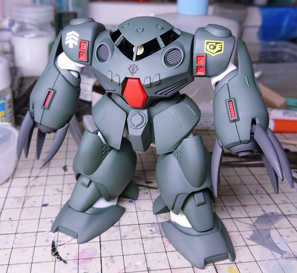 チッピング等汚し前.
グレー塗装後にMr.ウェザリングカラーのフィルタリキッド フェイスグリーンにて緑色に寄せています.