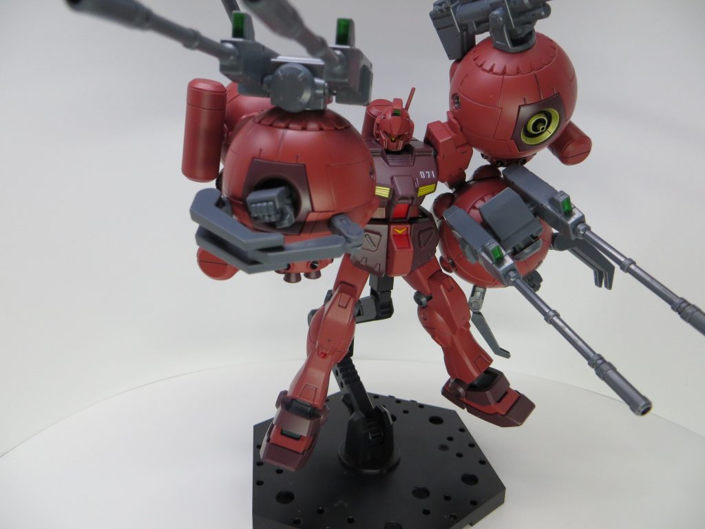 クローはもちろん開け閉め可能です。