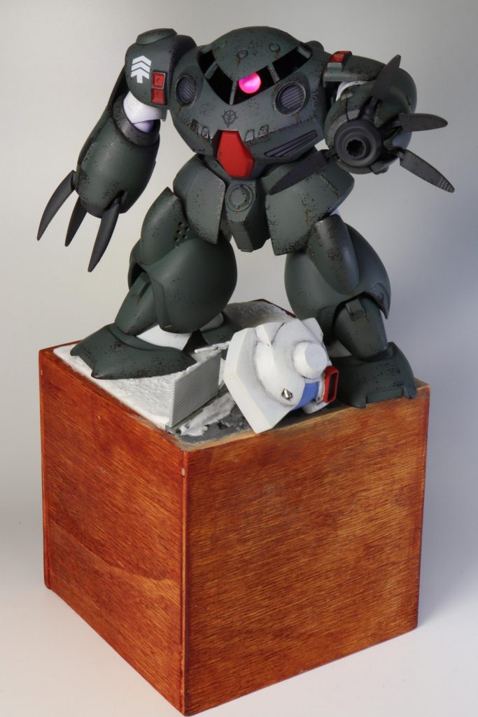 今回初めてベースの制作にも挑戦しました.北極基地内部に侵入する瞬間を表現しています.(劇中は水中ドックからでしたが雰囲気で)