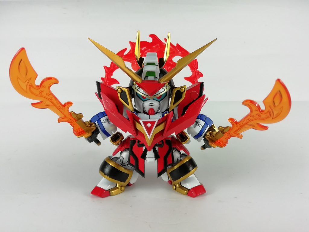 胸の追加パーツと背面のエフェクトパーツで日輪に見える用構成しました。
イメージのきっかけはモチーフのヤマトガンダムの必殺技から。