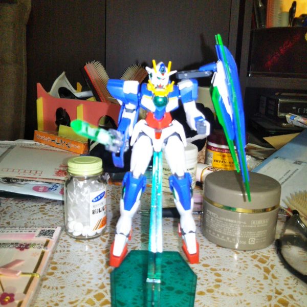 ガンダムウイングの未来のソレスタルビーイングイングの未来のガンダムを超えた機体