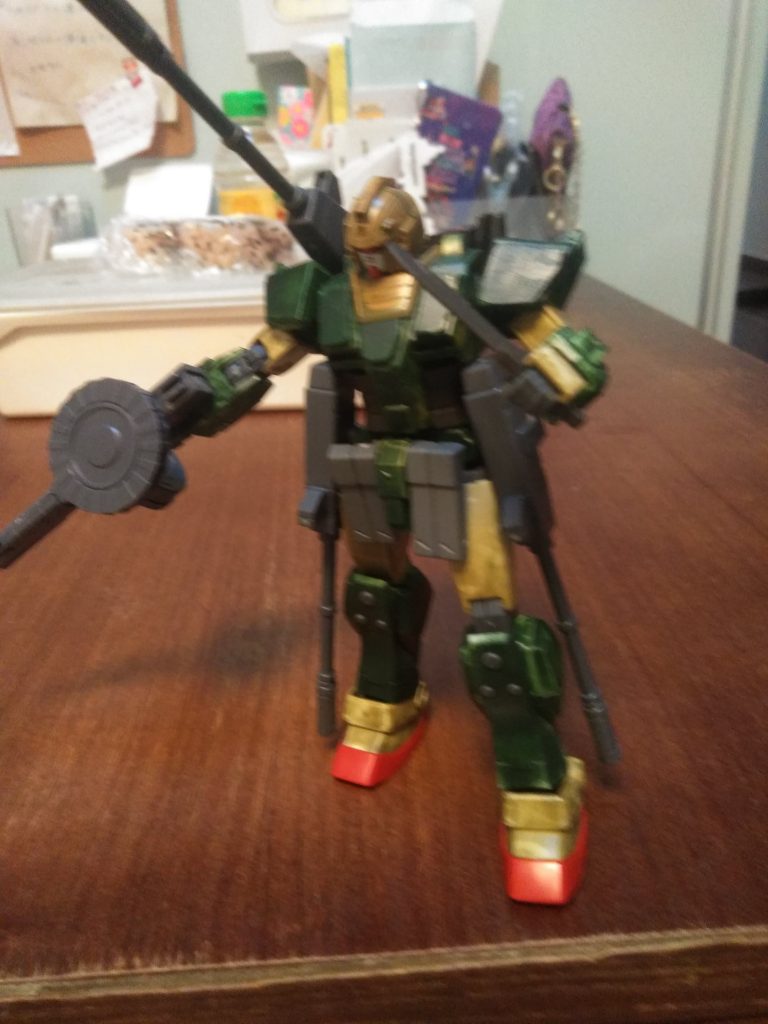 ナイフを持ってます