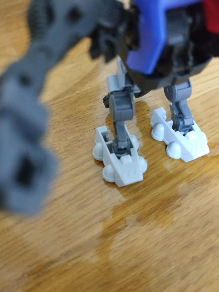 足も腕もよく動きます。