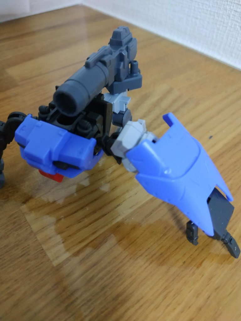 砲塔をつけたり持たせたりできます。