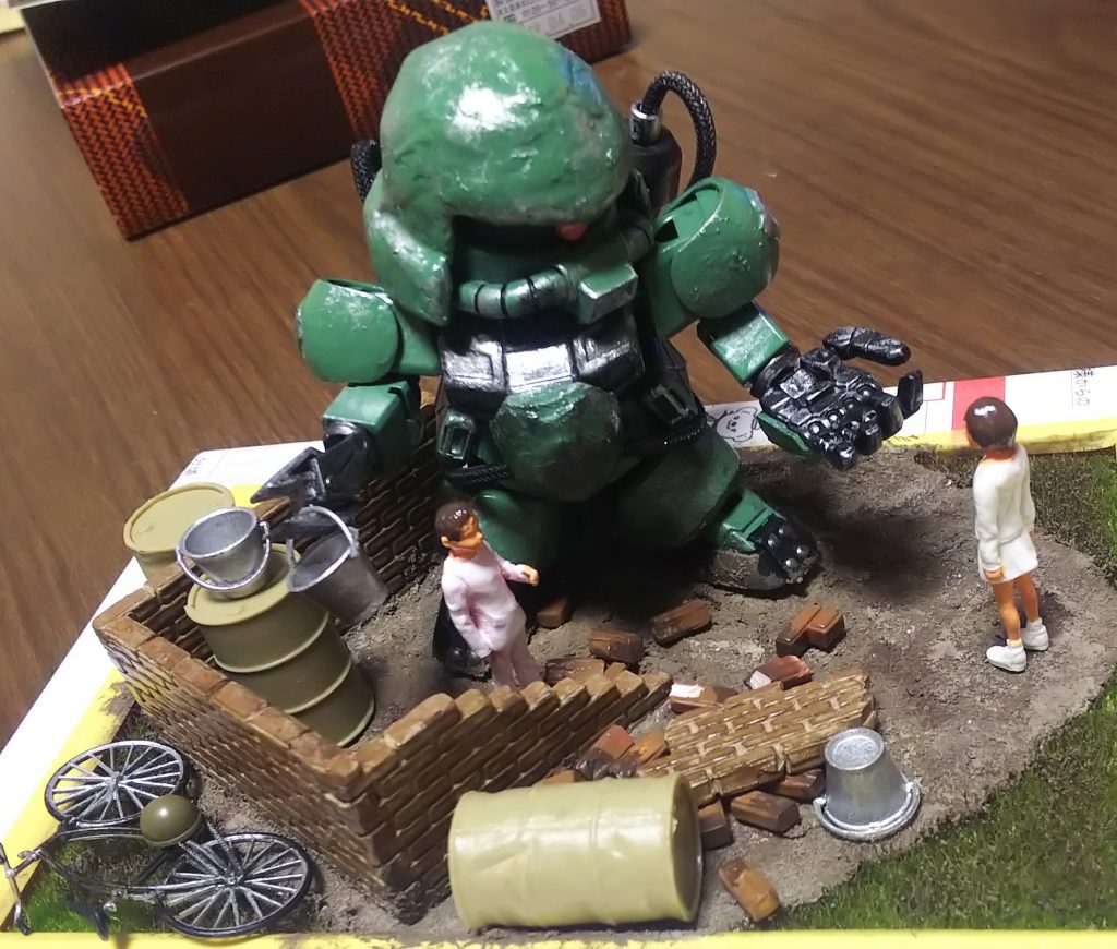 子供がカスタマイズした機体という設定だけど、私が普通に作ると充分たどたどしい作りに。