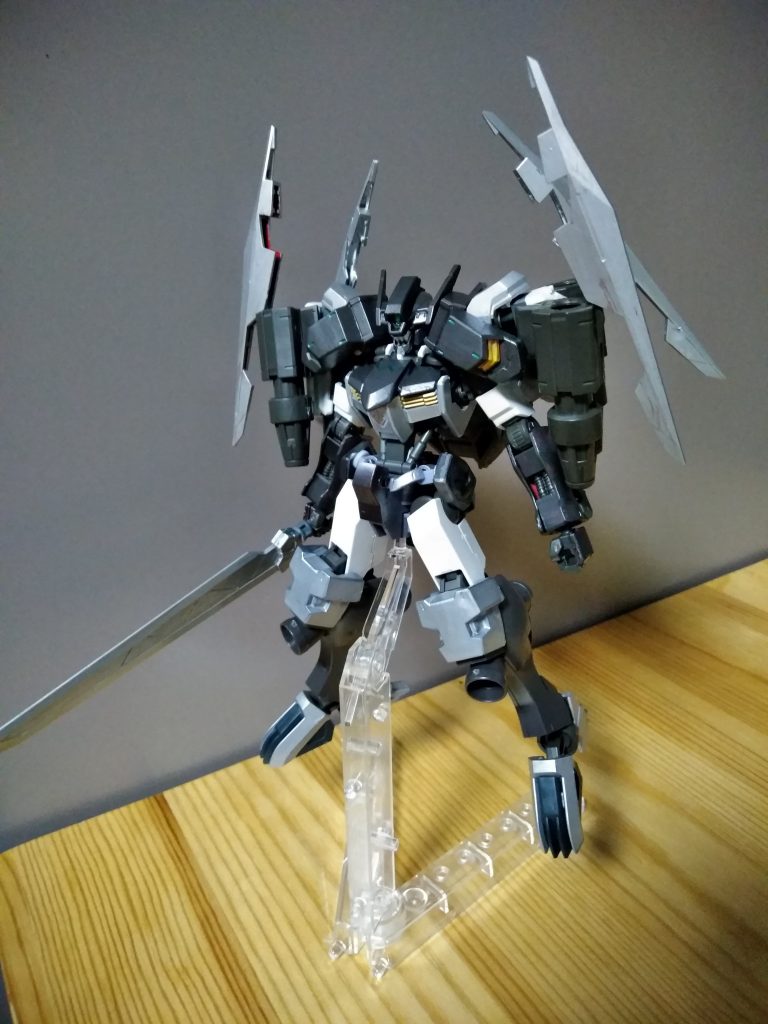 スラッシャー可変
動きながら、ブレイドで斬撃を加えるイメージ