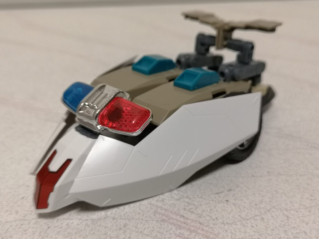 ポリストライカーの試作時です
警察メカですが、イメージはバットマンのメカやゴーバスターズのバスターマシンなどだったりします