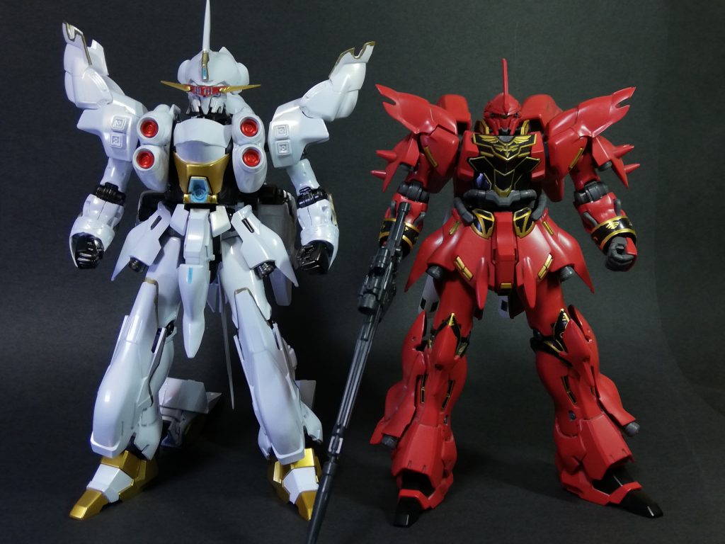 ベースとなったシナンジュとの比較。