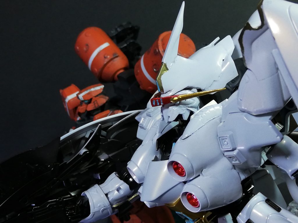 もがーいてー♪
以下以前投稿したグレイズニールとのブンドドシーンとなります。