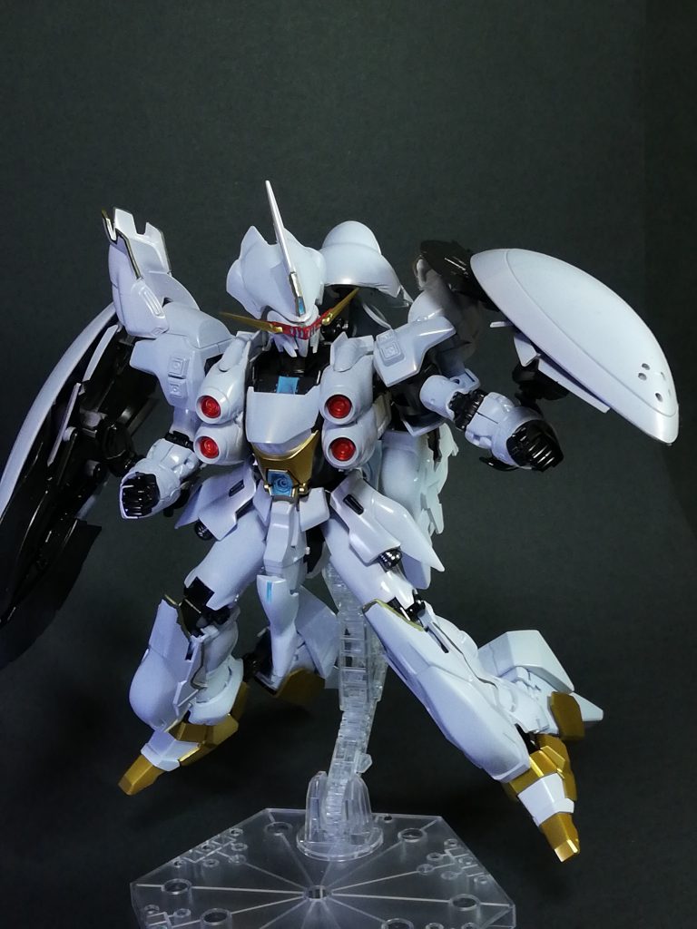 武装紹介1
シールド内臓機銃
基本的にこれと次紹介するブレードだけです。元ネタのタルシスの強みは武装ではなく「未来予測」ですからね。