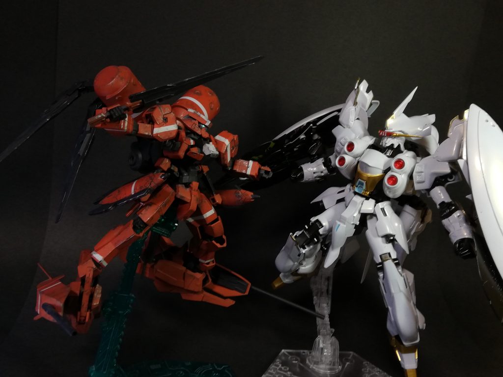 「これ以上戦っても得るものはない」
「ああ、だが失うものもない」