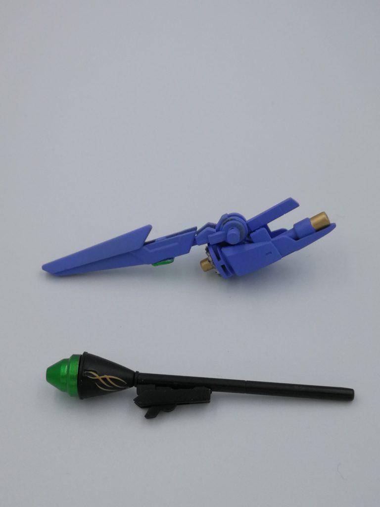 武器紹介。
回復魔法や防御魔法を出せるディフェンダーロッド(上)、攻撃魔法を出せるアタックロッド(下)。
この二つを使いながら戦います。