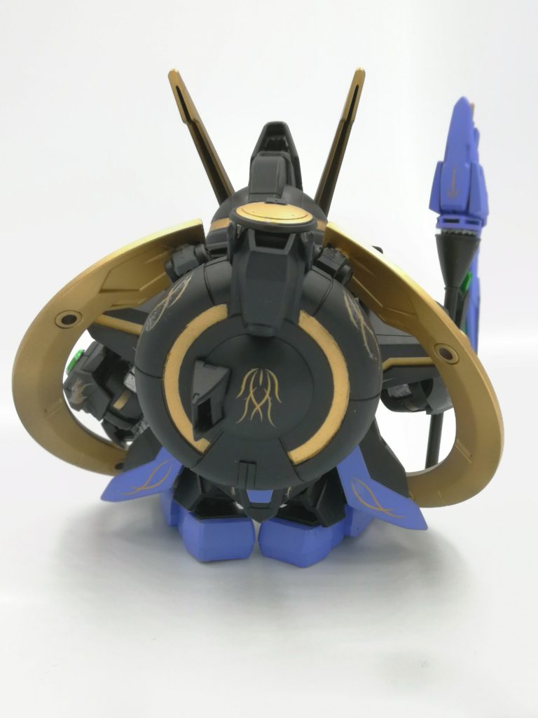 前線に出て戦闘を行う為の「フォワード形態」。
この形態が本気の力を出せる形態となってます。