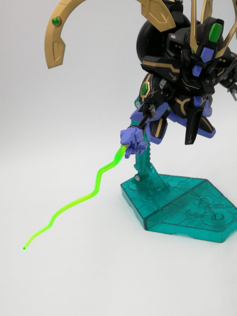 アタック·ディフェンダーロッドを合体させた「ベイオネットロッド」。
こちらはヴェルデバスターのベヨネットライフルをモチーフにしてます。　

攻撃魔法「エアロブラスト」を放ったり、接近戦の為のブレードに切り替えたり出来ます。

ストライクノワールのアンカーをモチーフにした拘束魔法「レストレインアンカー」も出せます。