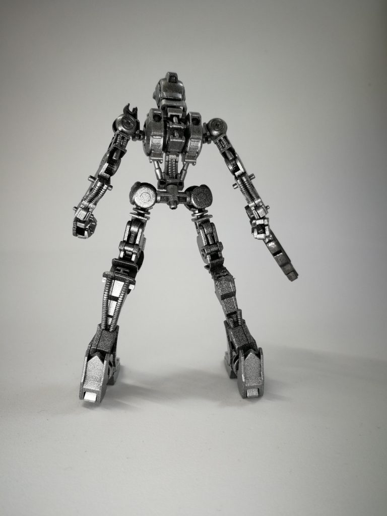 動力はエイハブリアクター（ ）