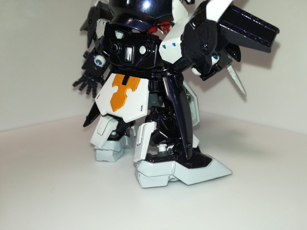 踵は寂しかったのでSDCSゼータのパーツを付けました。