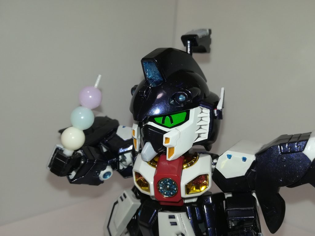 貧乏旗本の三男坊は街角の茶屋でお団子を楽しむのです。

お団子は100均のビーズと3mm、1mmプラ棒で20分作成品です。
目はニューガンダムの無地に二代目大将軍の瞳を張りました。