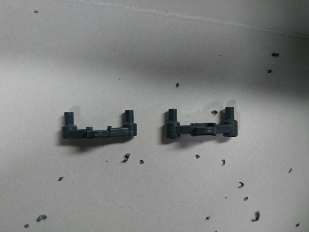 ボルアムのジョイントは接続にあたって凹側をカッターで切り落としてます。そうしないと取り付ける際に干渉してしまうので…