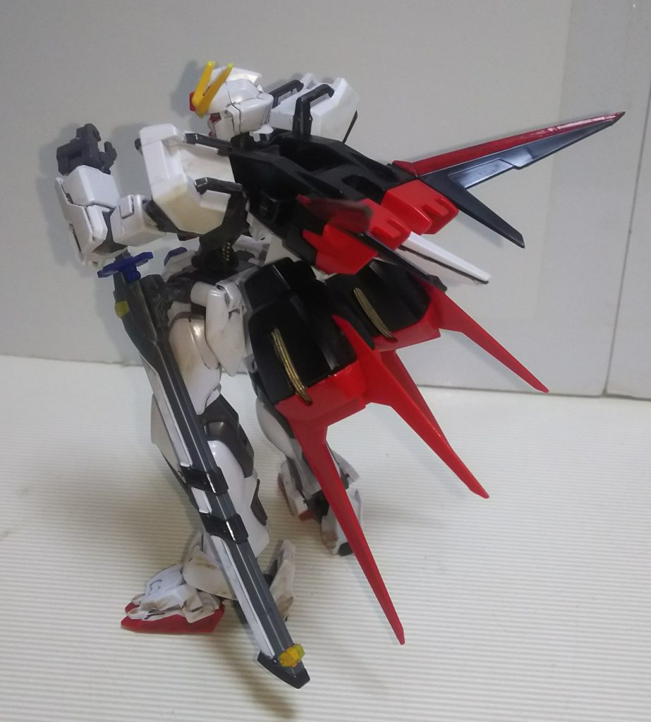 出来れば足のパイプ露出やりたかったのですが構造的に難しくて断念しました。