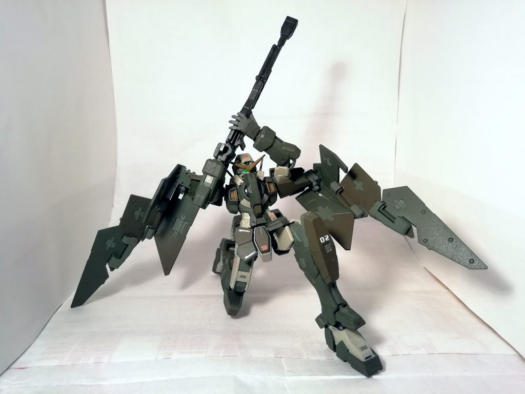 撃った後の反動的な