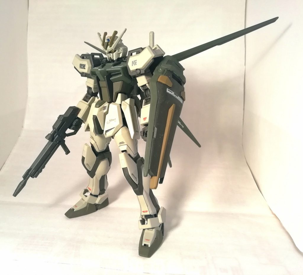 ストライクかっこいいですよねー

SEEDで1番好きな機体です♪