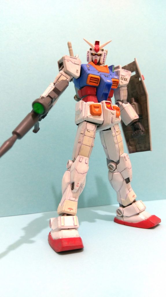 ライフルだけはごめんなさい。旧キットのステイメンから流用しました。スコープにはクリアパーツのランナーから緑色レンズを。