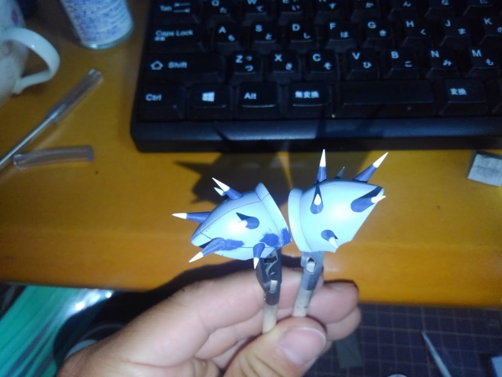 数が多く、しかも尖らせすぎたため指に刺さる事件発生