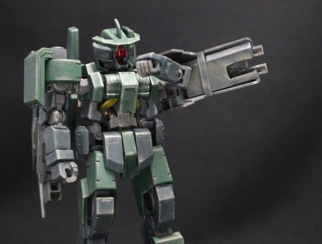 左方シールド内にチョッパーナイフを収納可能。