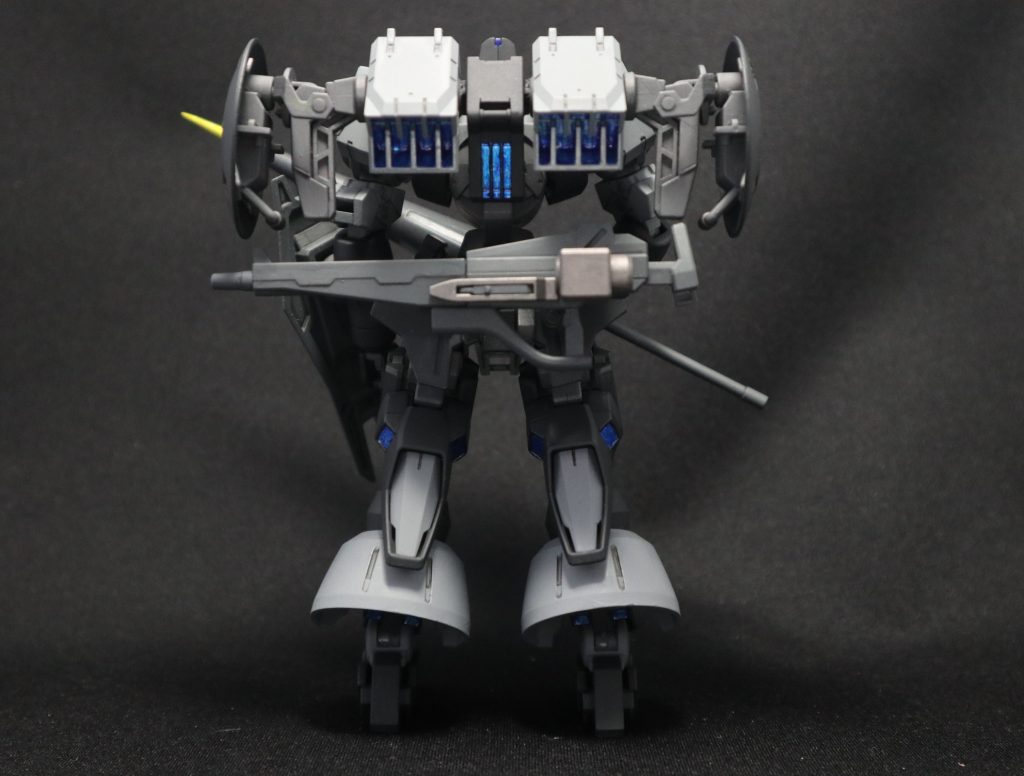 GNライフルはリアスカートに懸架可能。