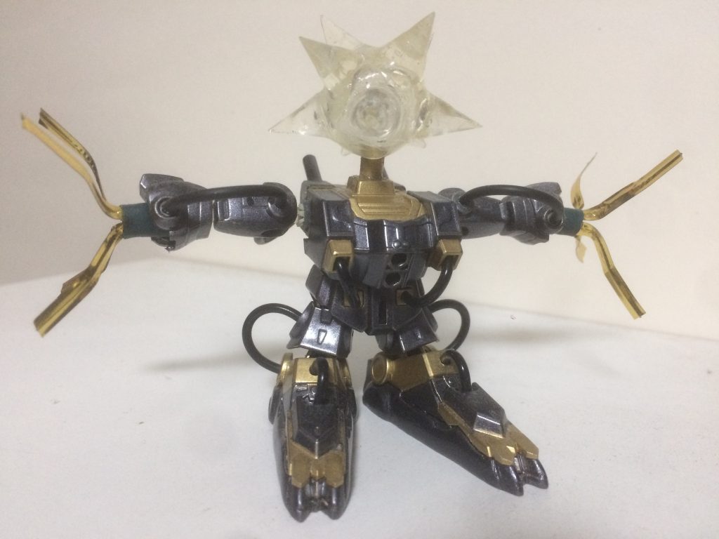 頭部はレジンにて自作