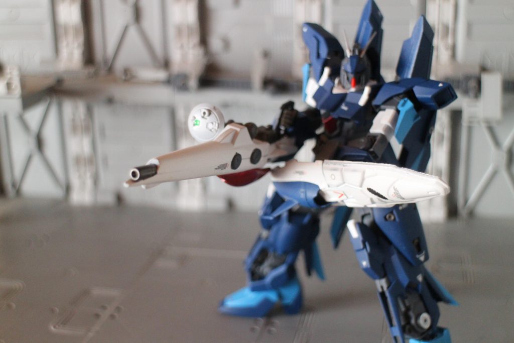 機首のメガビームキャノンはMS携帯でも手で保持して撃てるようにし遠距離戦にも対応。
(機体から離れるので多少パワーダウンすると言う設定)
レドームも展開し、Zプラスのビームスマートガンの様な感じに。