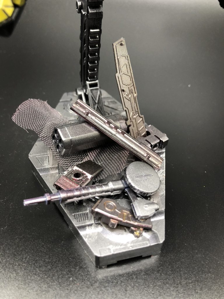 アクションベースには、ジャンクパーツからテキトーに瓦礫を製作