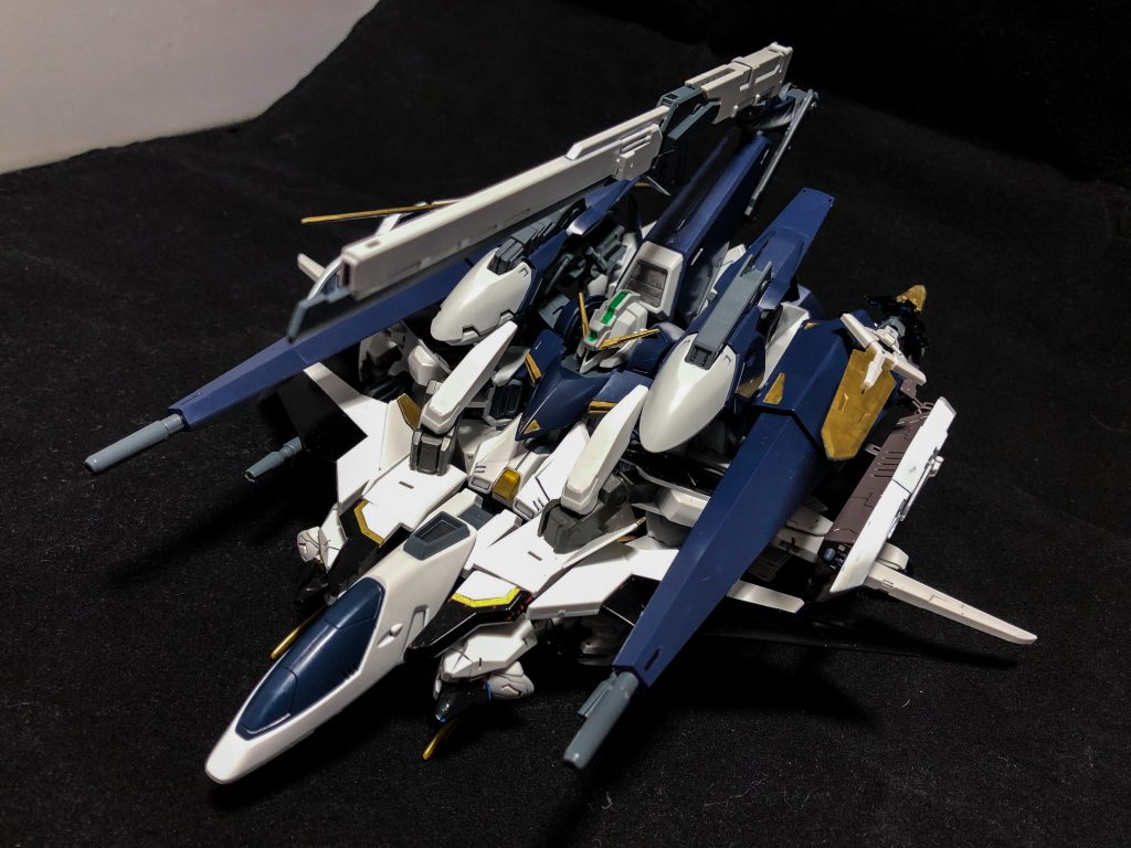 そして何よりも最大の特徴かつ改造ポイントは、バエルシーガルとの合体機構です。圧倒的速度と運動性能、面制圧できるレベルの火力で攻撃力の塊です。なによりシルエットかっこいいでしょう?これが作りたくて作ったやつです。作っていて楽しかったですわ。