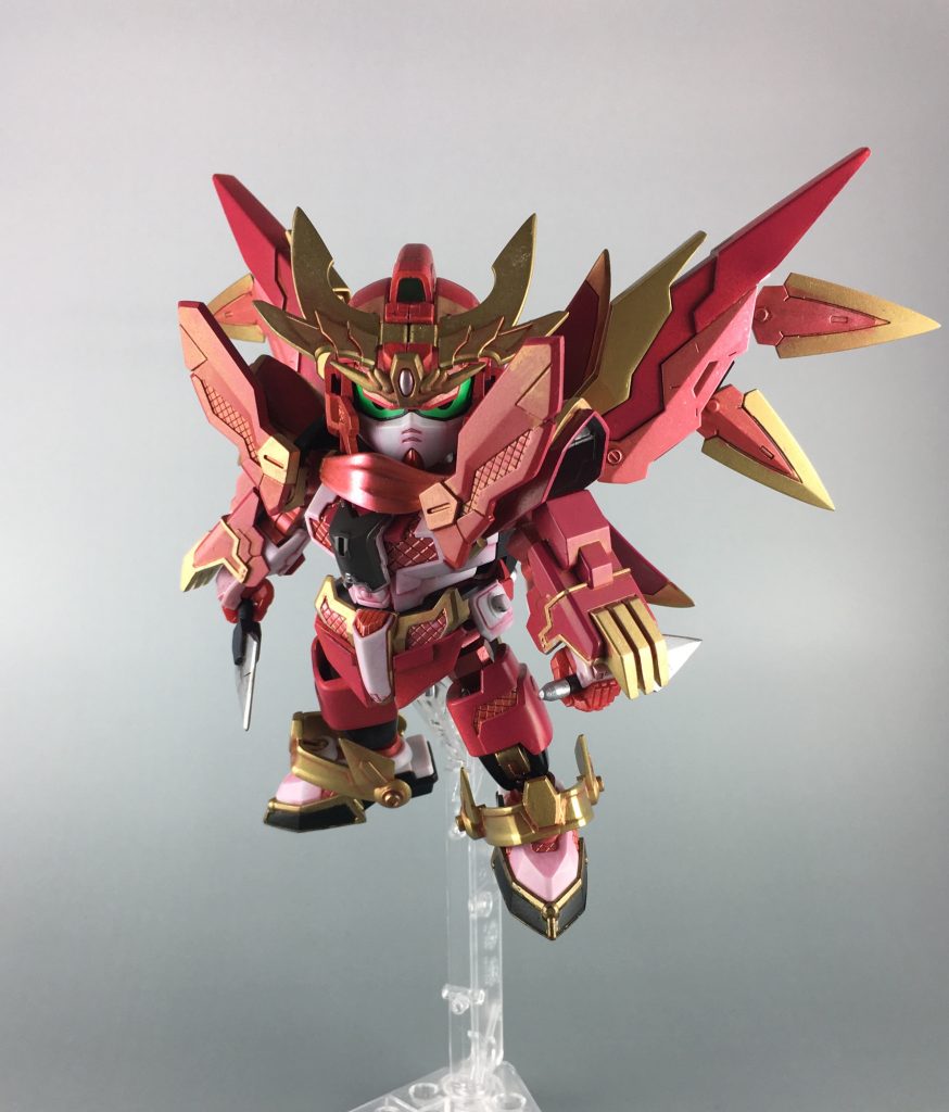 クナイも忍者刀と同様です。背面の翼はMSソードのものをセットしています。