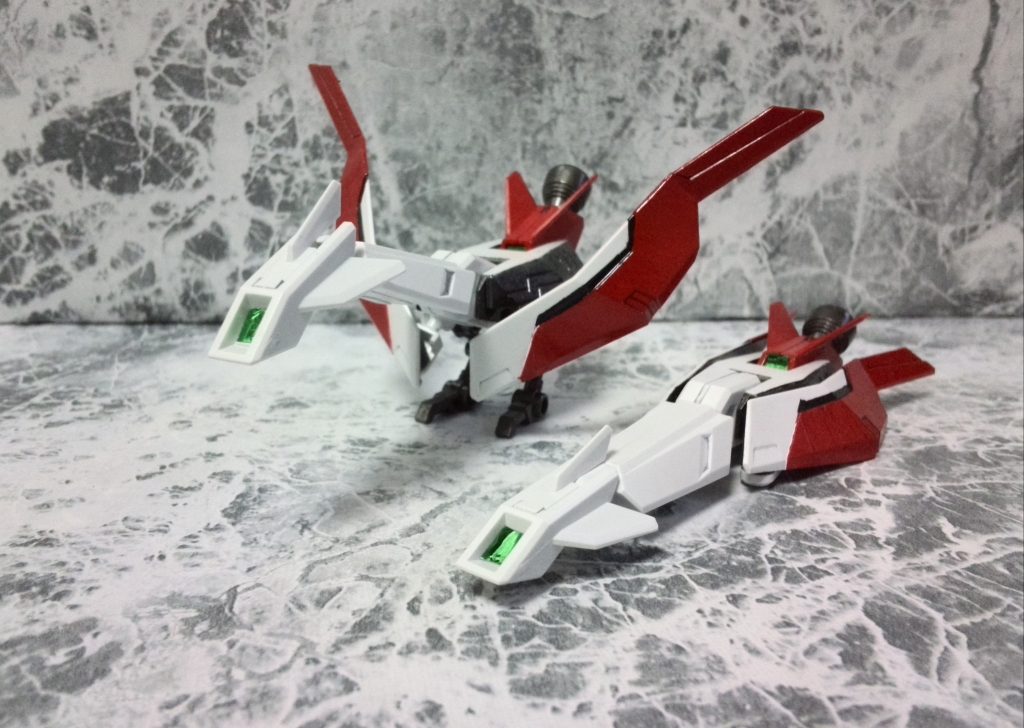 鳥型支援機×2
シールドモード・バードモード