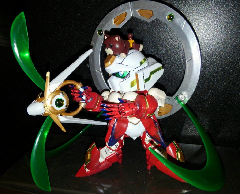 背中のヴォアチュール･ルミエールをオリオンの第三再臨へと見立てて制作開始！
ゴツゴツしたメインカメラと耳を切り刻んでスッキリと。
角も思いきって退けちゃいました！