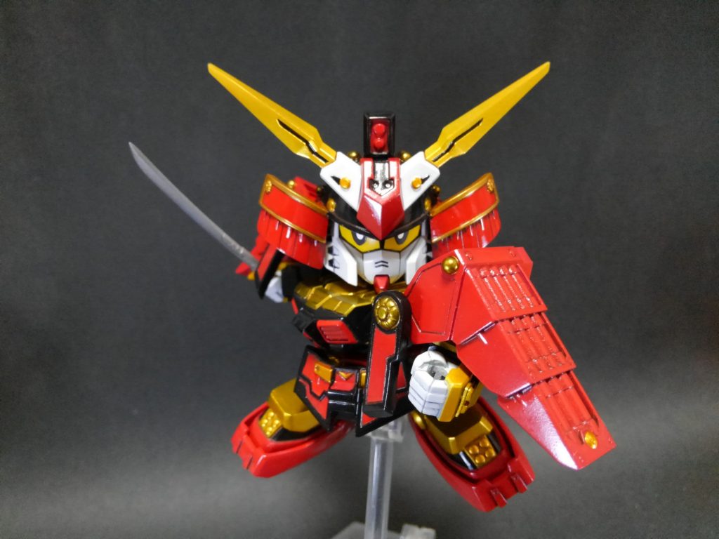 腕をLGBB武者頑駄無ベースに手甲部分を烈火武者頑駄無のデザインに改造。