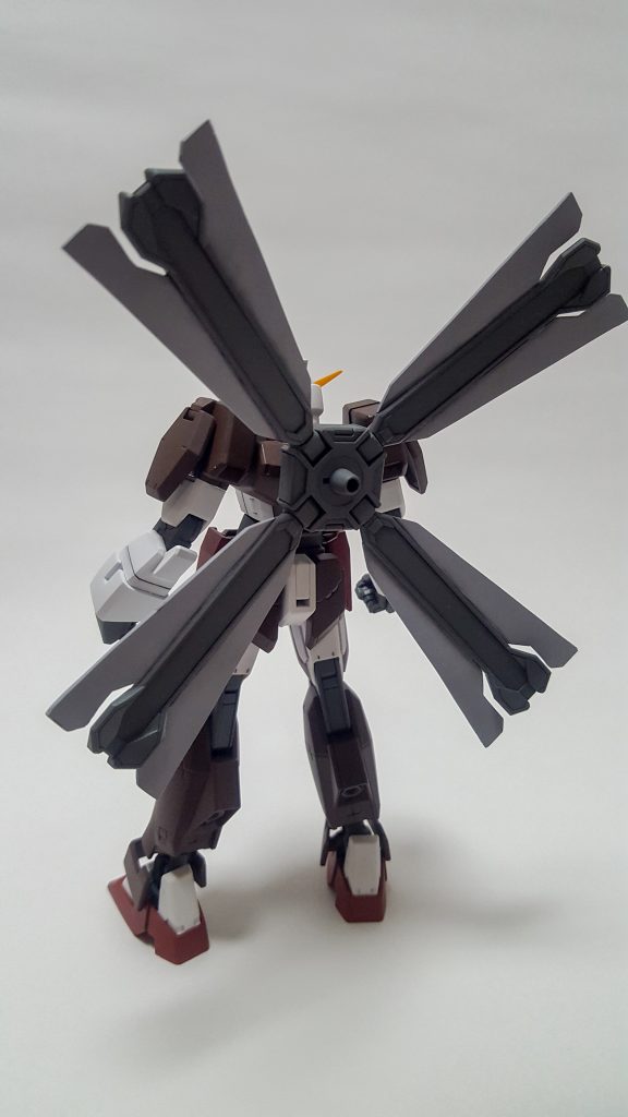 ネオオランダ…
前回大会で、サバイバルイレブンを機体を風車に変形させ建造物に溶け込ませるという作戦を取り、戦わずして決勝大会に出場する。
しかし、他の決勝大会進出の機体との性能差が大きく、なかなか勝ち星を上げることが出来なかった。
今大会では、サバイバルイレブンで5勝した国に、決勝大会進出権が与えられるという新ルールが定められた。(決勝大会での試合パフォーマンス向上が目的)
このルールにより、前回大会と同じ作戦を取れないネオオランダは、機体の基本的な性能向上に力を入れることになったのである。