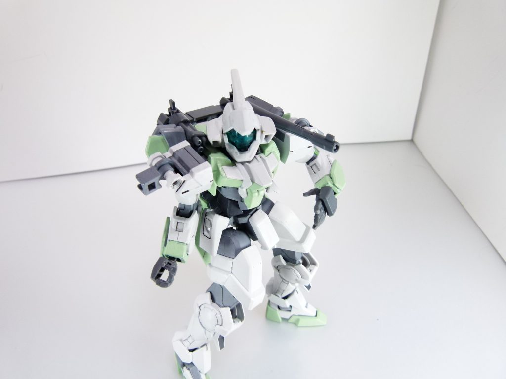 チェンジリングライフルの記事を書いていた時に「換装銃身の汎用性」について書いておくべきだったんじゃないかと思い。ネイキッドでは窮屈ですがこんな感じに･･･