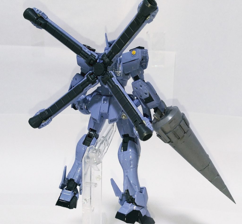 バックショット。
胸のバルカンがない、背部スラスターの形状など、細部が本当のフリントと違うのですが、20年の間に資料が散逸し所々X1と混同していたということに。