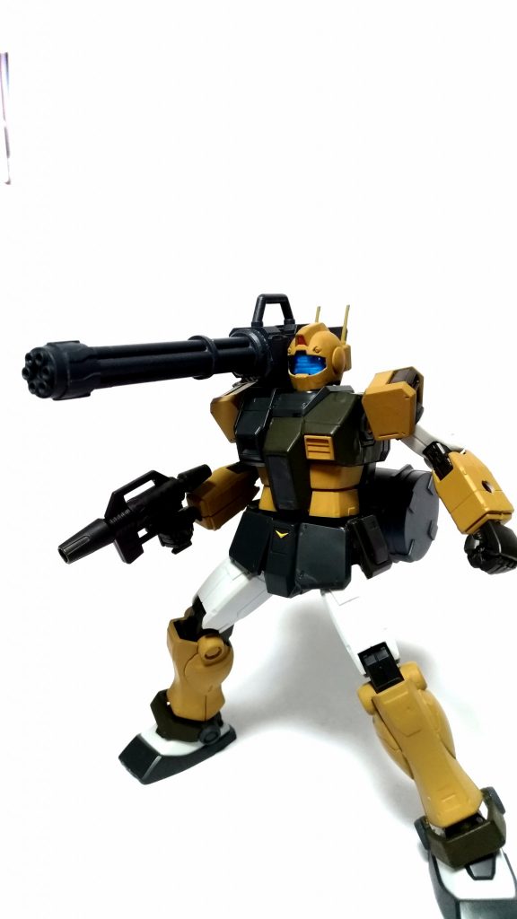 「目標敵部隊補足!!当たらなくていい!とにかくぶちまけろッ!弾を空にすることだけ考えろッ!!」