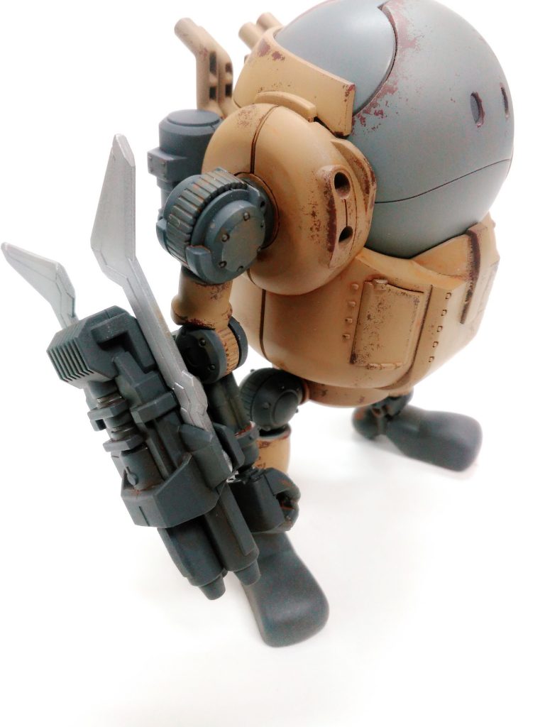 ブレードビームガン。
何かの武器をそのまま流用。
ガンモードとブレードモードが切り替えれる仕様はかっこいいですね。
刃部分はシルバーで塗装しています。