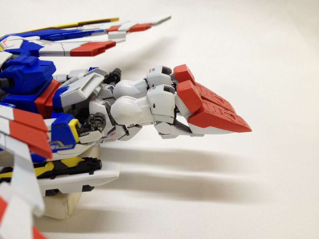 足首はSDのを分割して中折れに出来るように改造。