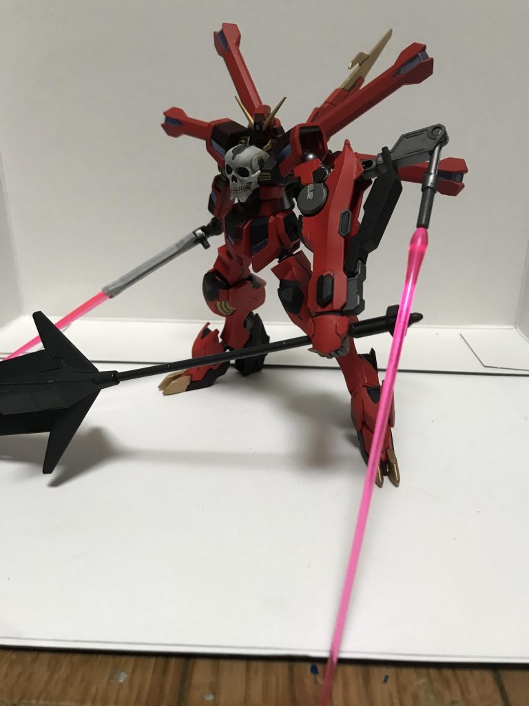 バルバトスのサブアームを改造して隠しビームサーベルへ変更させました。