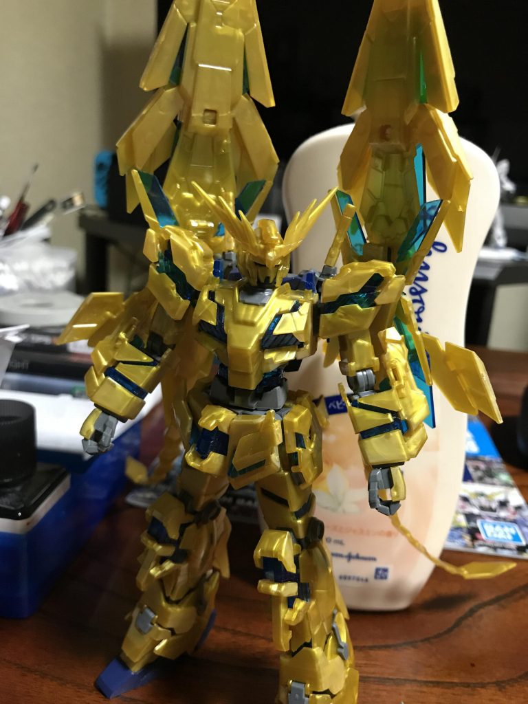 素組み。毎度おなじみカレー色。後ろは気にしない。