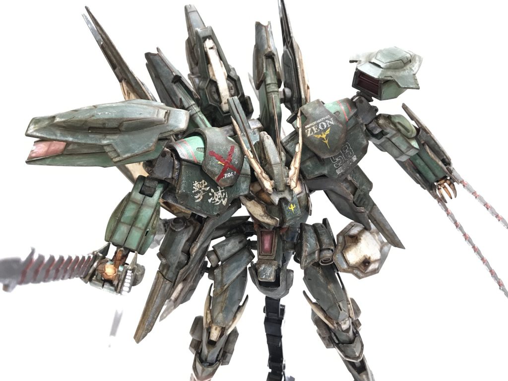 「ティターンズ残党など、赦しはしない!!!」
ティターンズ絶対コロスマンになったバイアラン・アステリオンを止められるのは味方にもいないのだとか。
ティターンズ所属MSとティターンズパイロットを撃滅するまで暴走は止まらない。