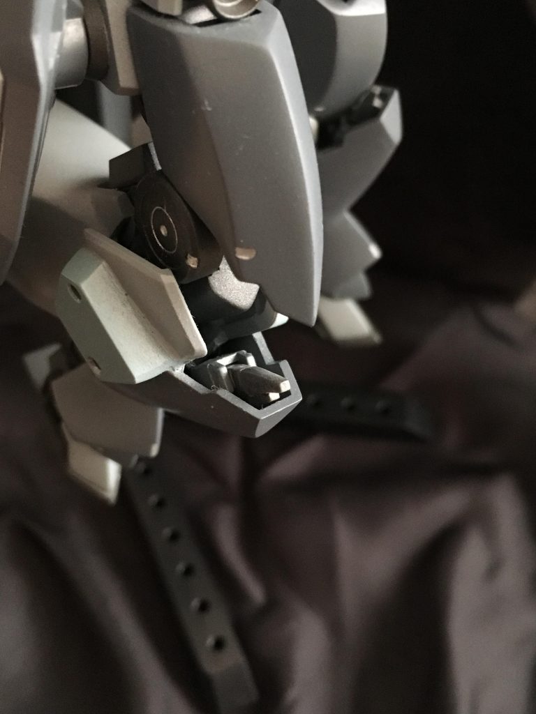 膝にはレギンレイズのツインパイルから取ってきたアンカーがあります。