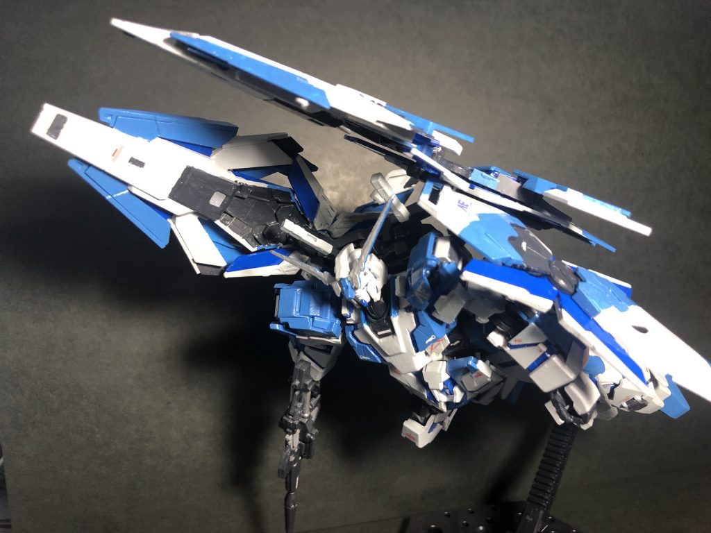 Hi-ユニコーン ガンダム–5枚目/制作者：いった・こぉく