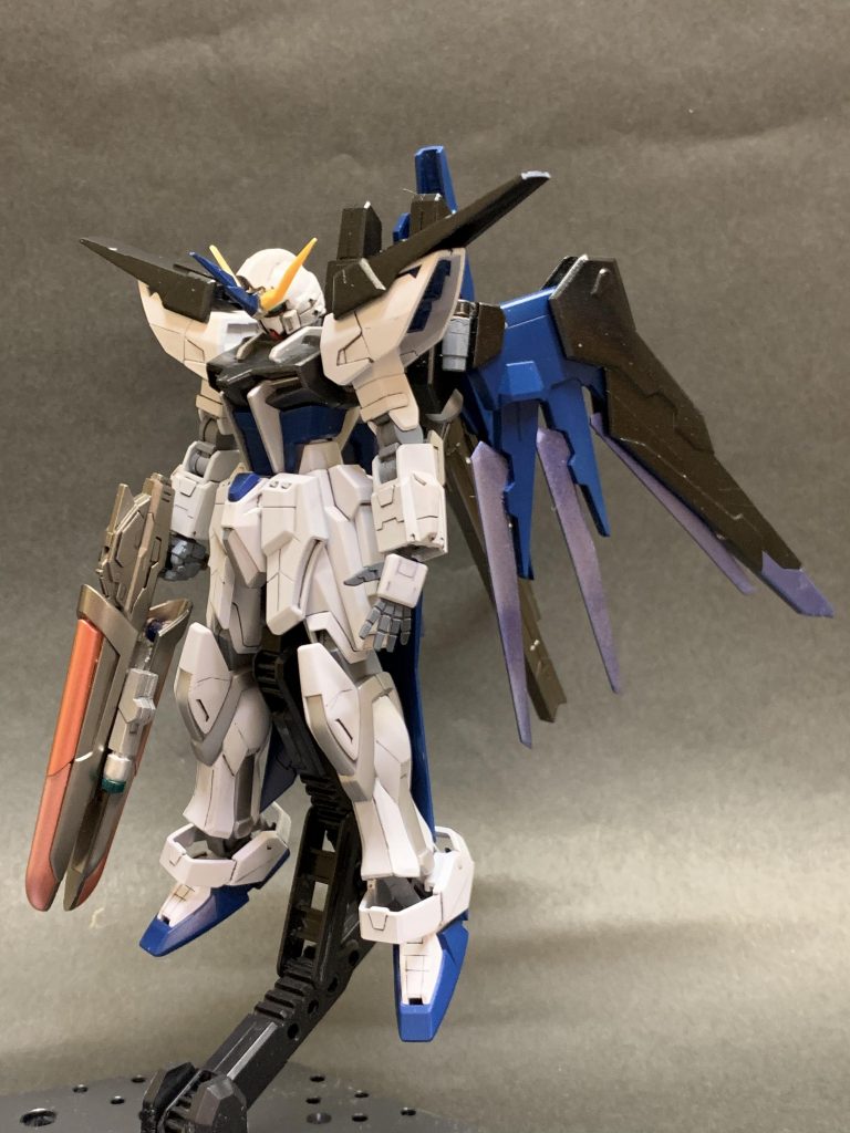 フロントビュー。配色は一応フリーダムを意識してます。仕様パーツはSビルドストライク、スクランブル、ZZⅡ、Gセルフ(Pパック)等。